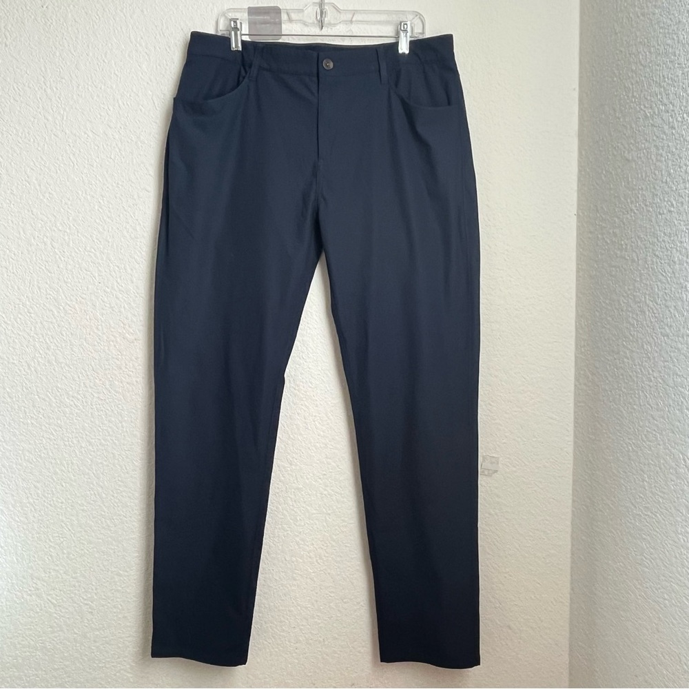 Vuori Men's Chinos - Navy Blue